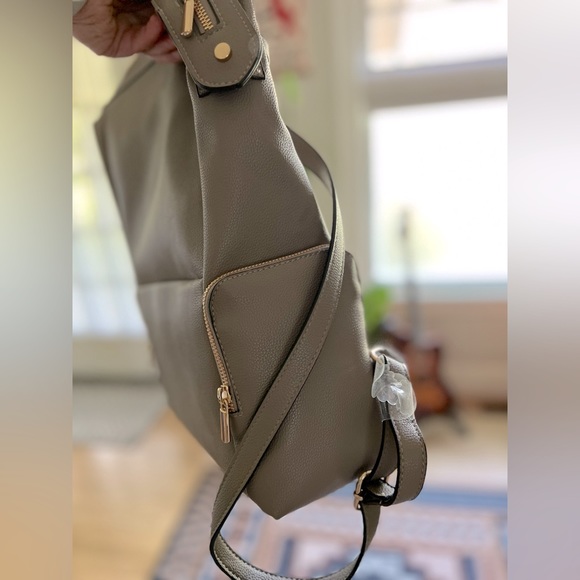 Vegan leather backpack purse — new without tags - Picture 3 of 4